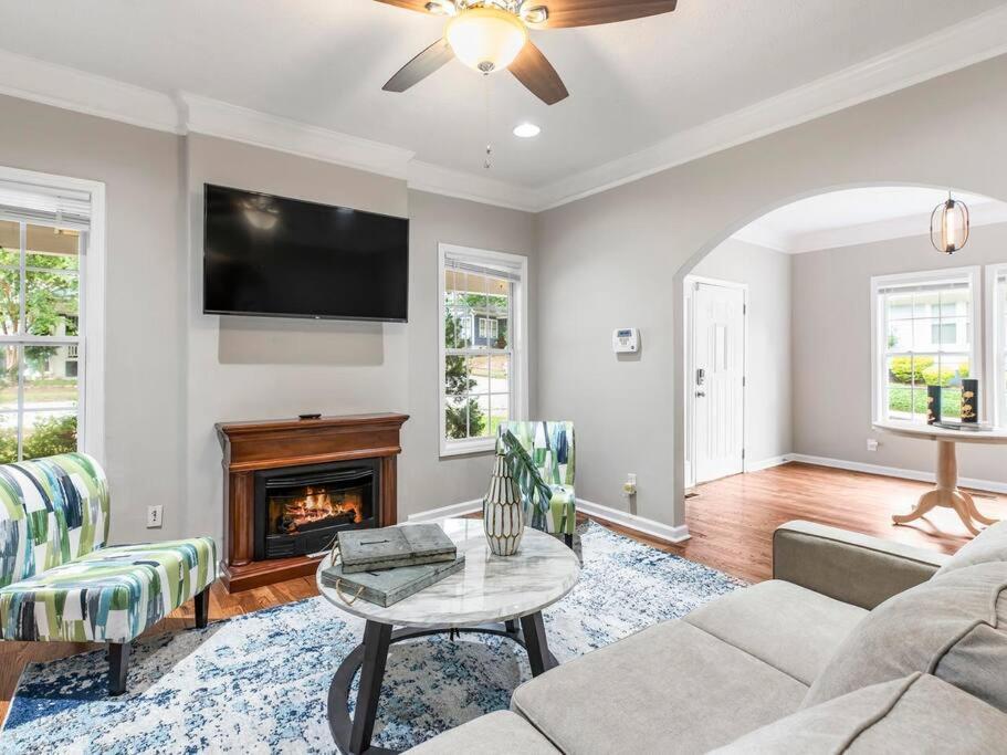 Gorgeous East Village Home Near Downtown Sleeps 12 5 Bedrooms Coffee Bbq Ac Parking แอตแลนตา ภายนอก รูปภาพ