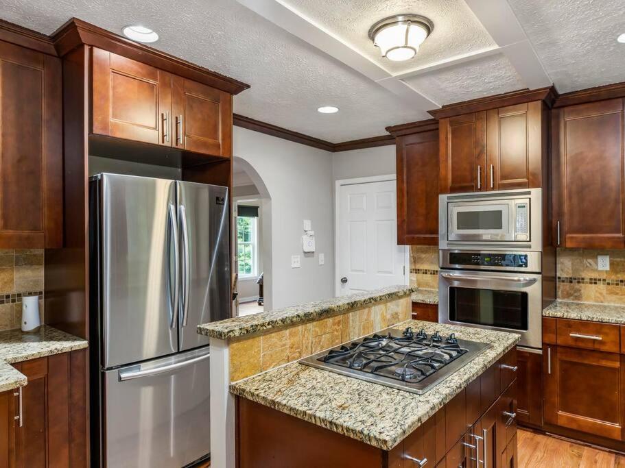 Gorgeous East Village Home Near Downtown Sleeps 12 5 Bedrooms Coffee Bbq Ac Parking แอตแลนตา ภายนอก รูปภาพ