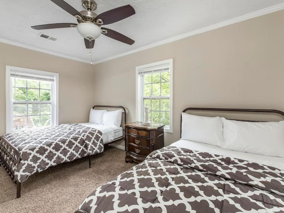 Gorgeous East Village Home Near Downtown Sleeps 12 5 Bedrooms Coffee Bbq Ac Parking แอตแลนตา ภายนอก รูปภาพ